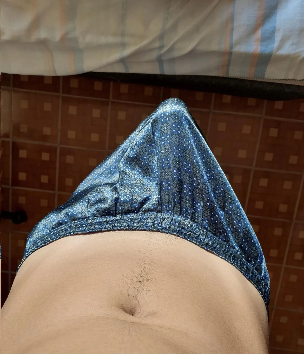 Sup bros. Any dudes wanna nut in basketball shorts with me. Pm me I got snap