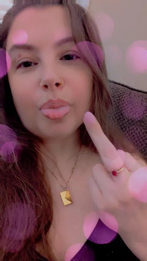 Super busy today. Drain yourself in my dms and don't forget to use your manners 💋🖕