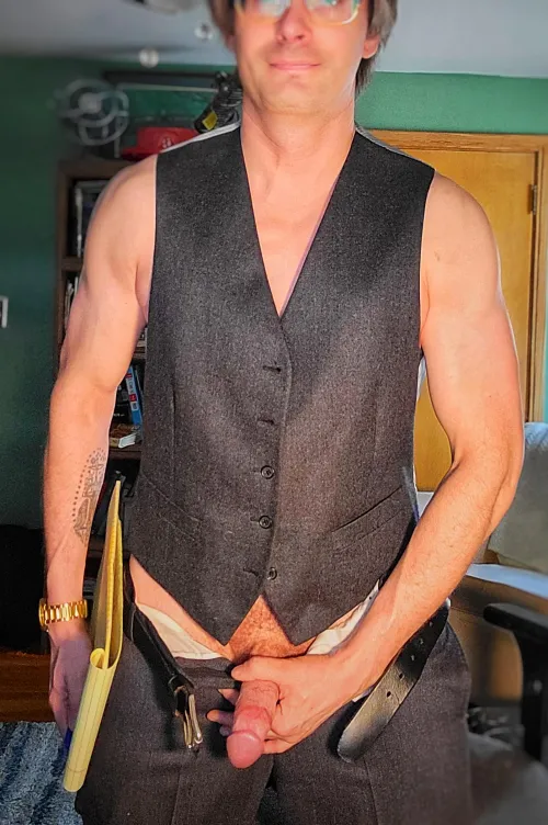 Text your boyfriend: the boss needs you to work late