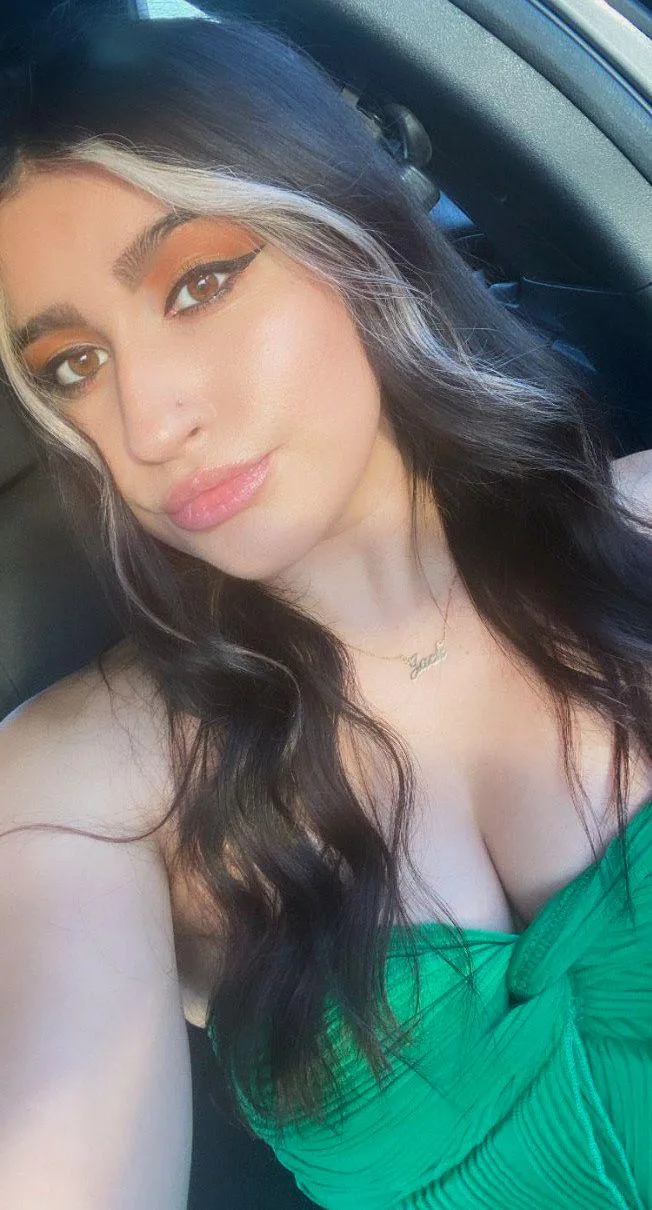 the type of girl that shows her boobs at concerts