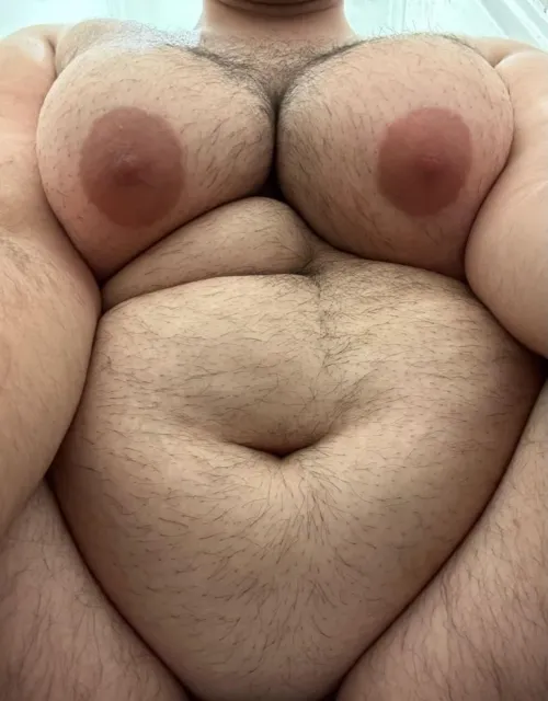 Tig ol’ bitties xx (DMs open)