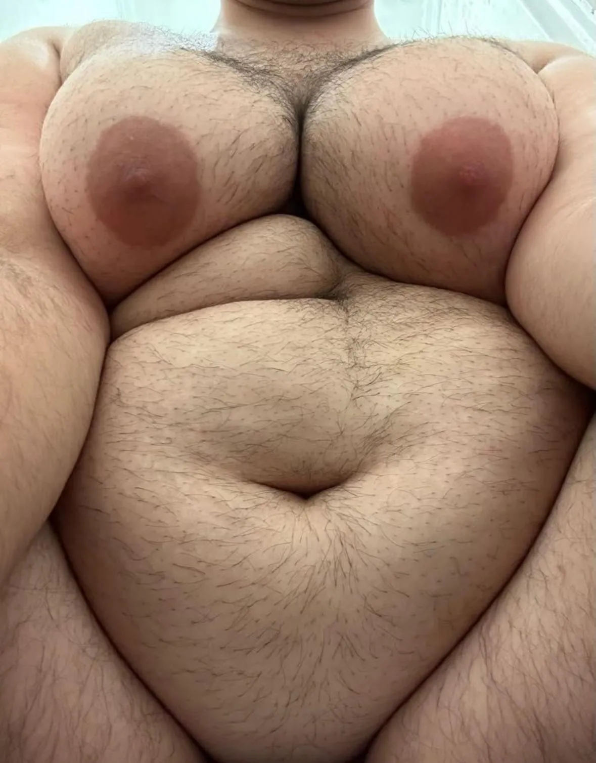 Tig ol’ bitties xx (DMs open)