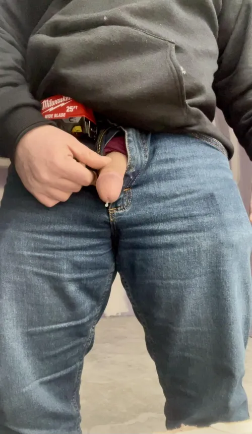 Watching all these tradesman working  got me dripping Bear seed as I walk the job site. Wanna walk with me?