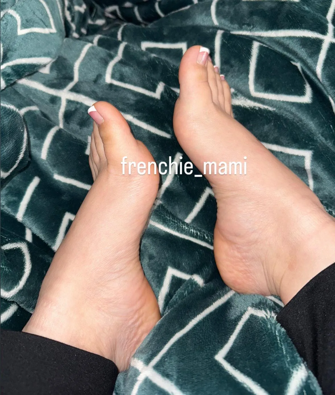 White French tip is always 🔥