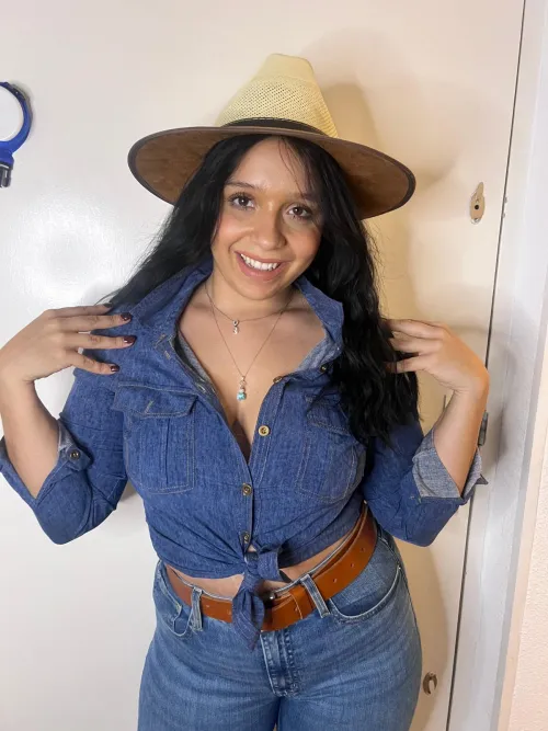 Wife with only 24ys old, I know it was a bad decision...but still too tight, I need more