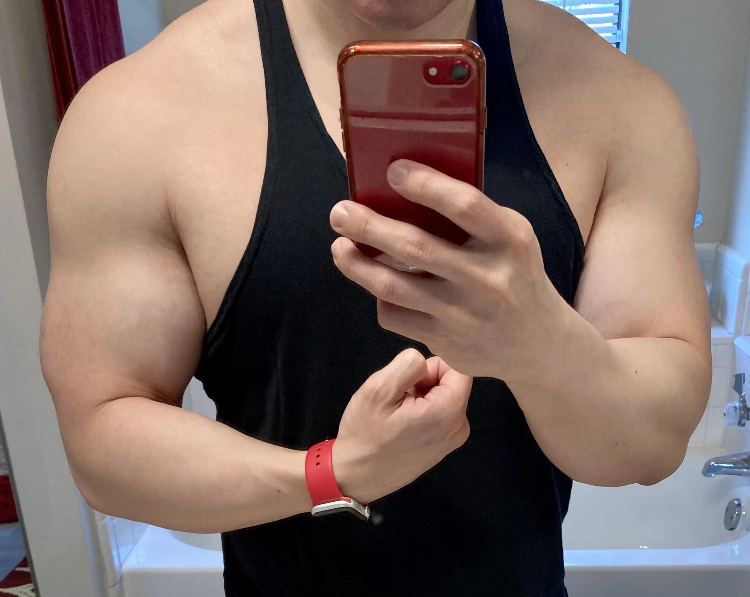 Arms looking good after gym 💪