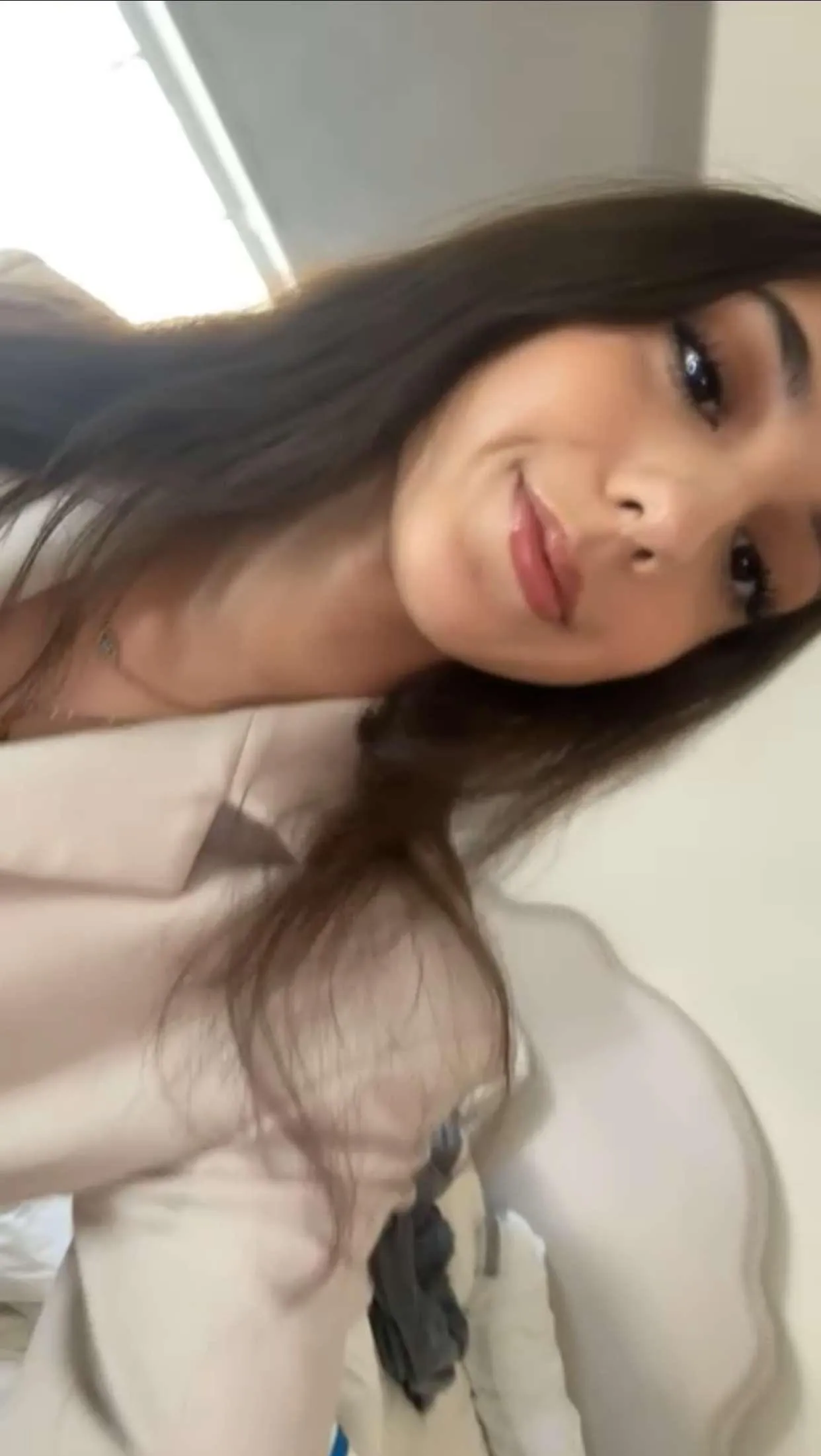 [B4D] looking for a sugar daddy😉