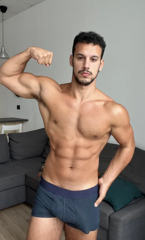 Big biceps… big everything