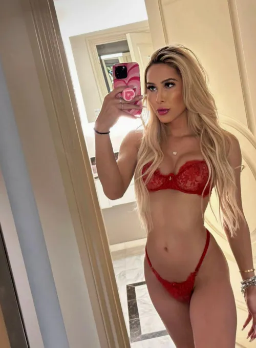 Come and explore my body, it's hot and ready to go