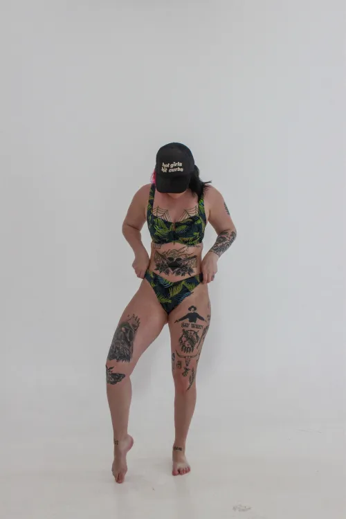 Do you like my new swimsuit? ☀️