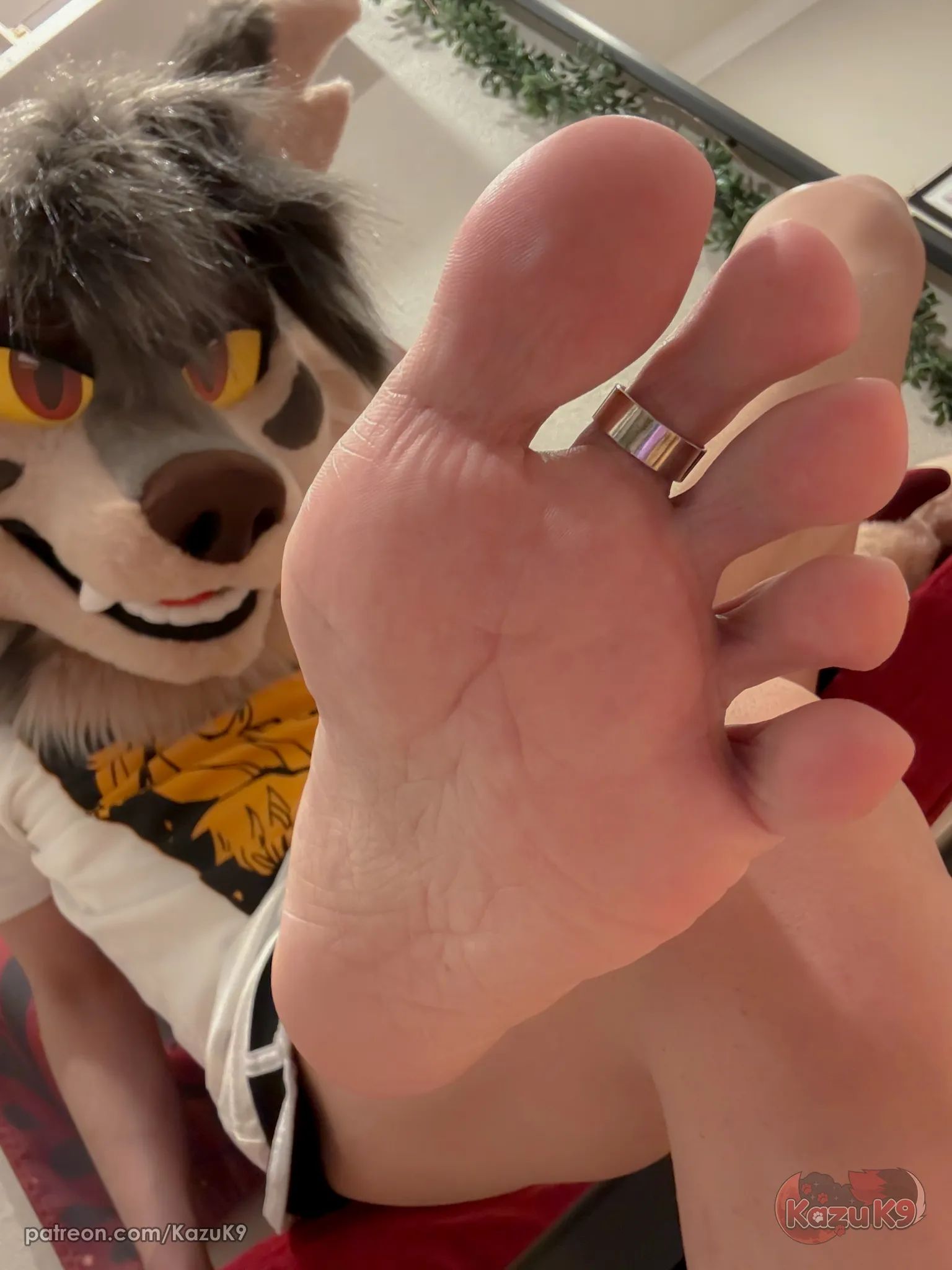 Paw rubs? :3 🐾