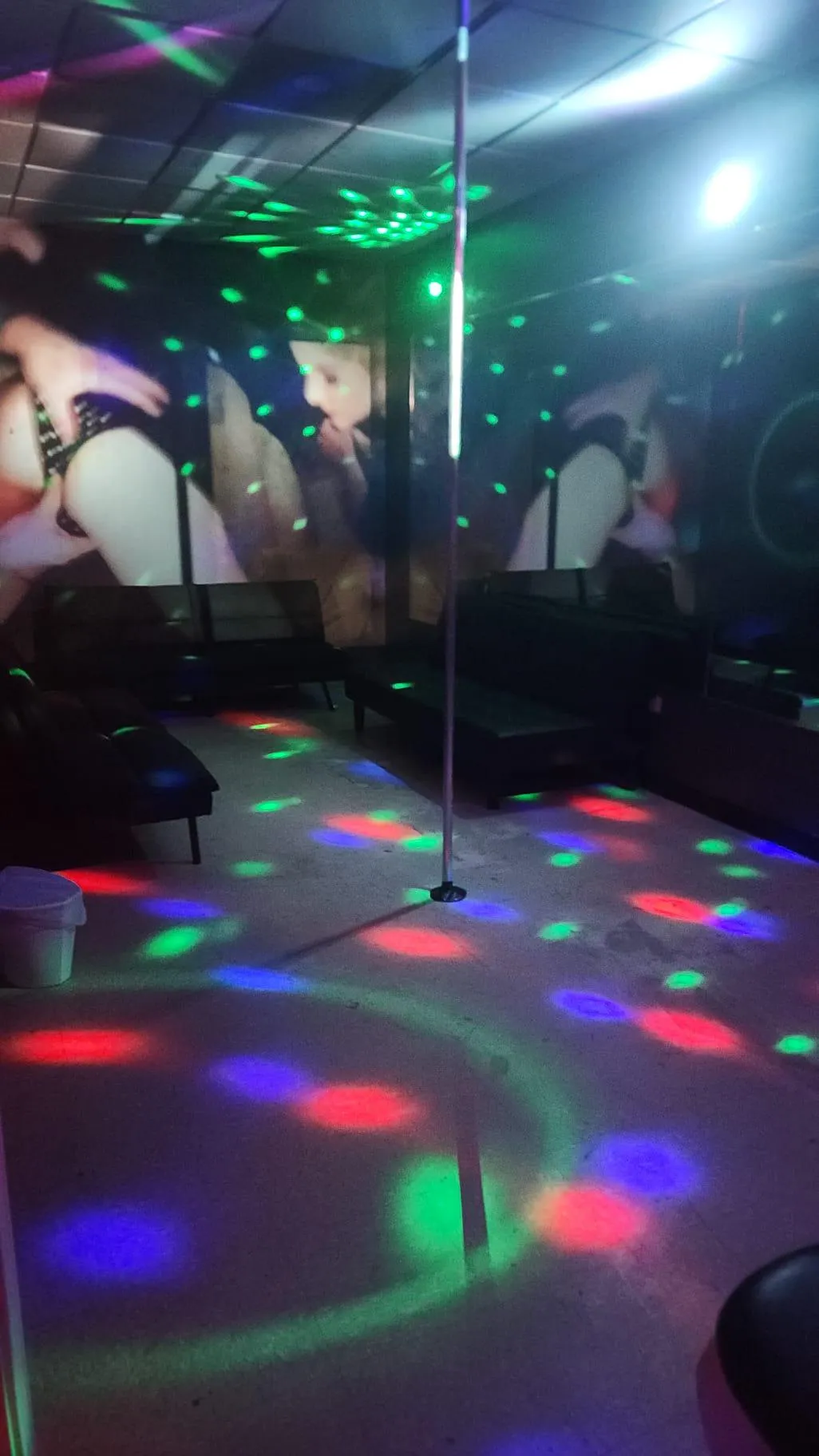 Single males come show this couples and lady's a great time.dont miss out on the action. tequila Thursday..lady's and couples free...let's get this exotic night jumping..