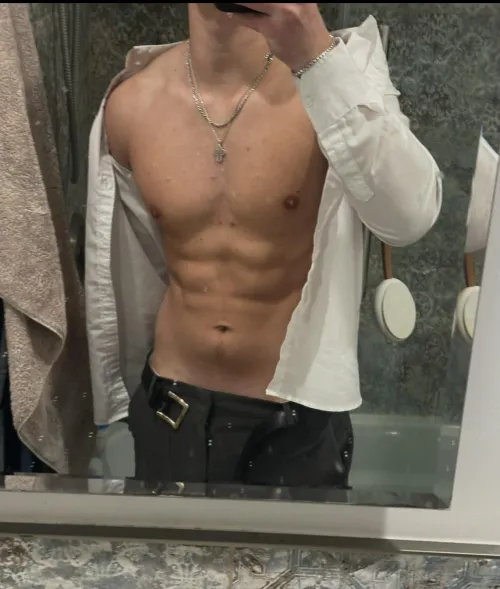 [18] Unbuttoned just enough 😉