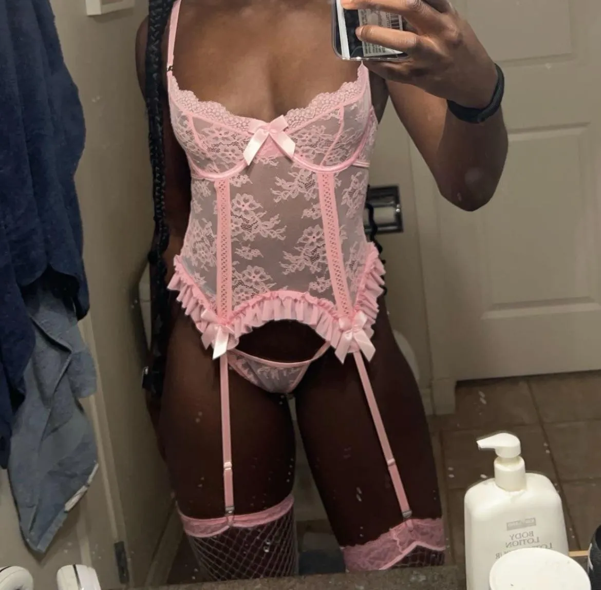 apparently this sub needs more black girls lol 🙃