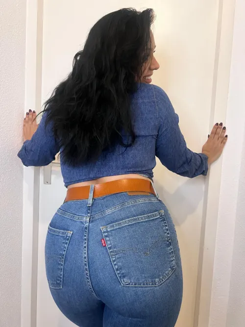 Darling you can make me happy if you suck my butt today