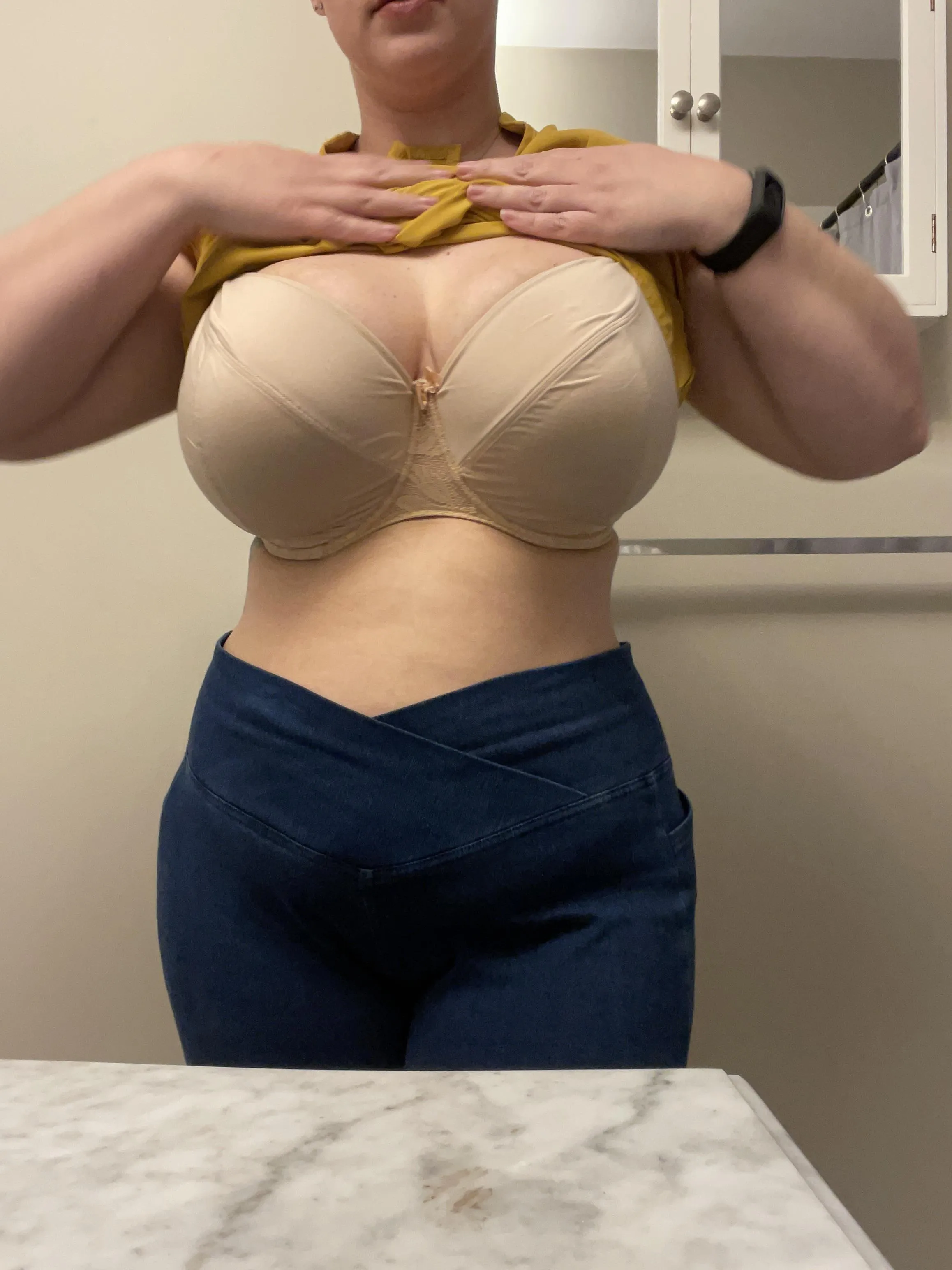 Wish they made sexier bras in my size 🥺 [32JJ]