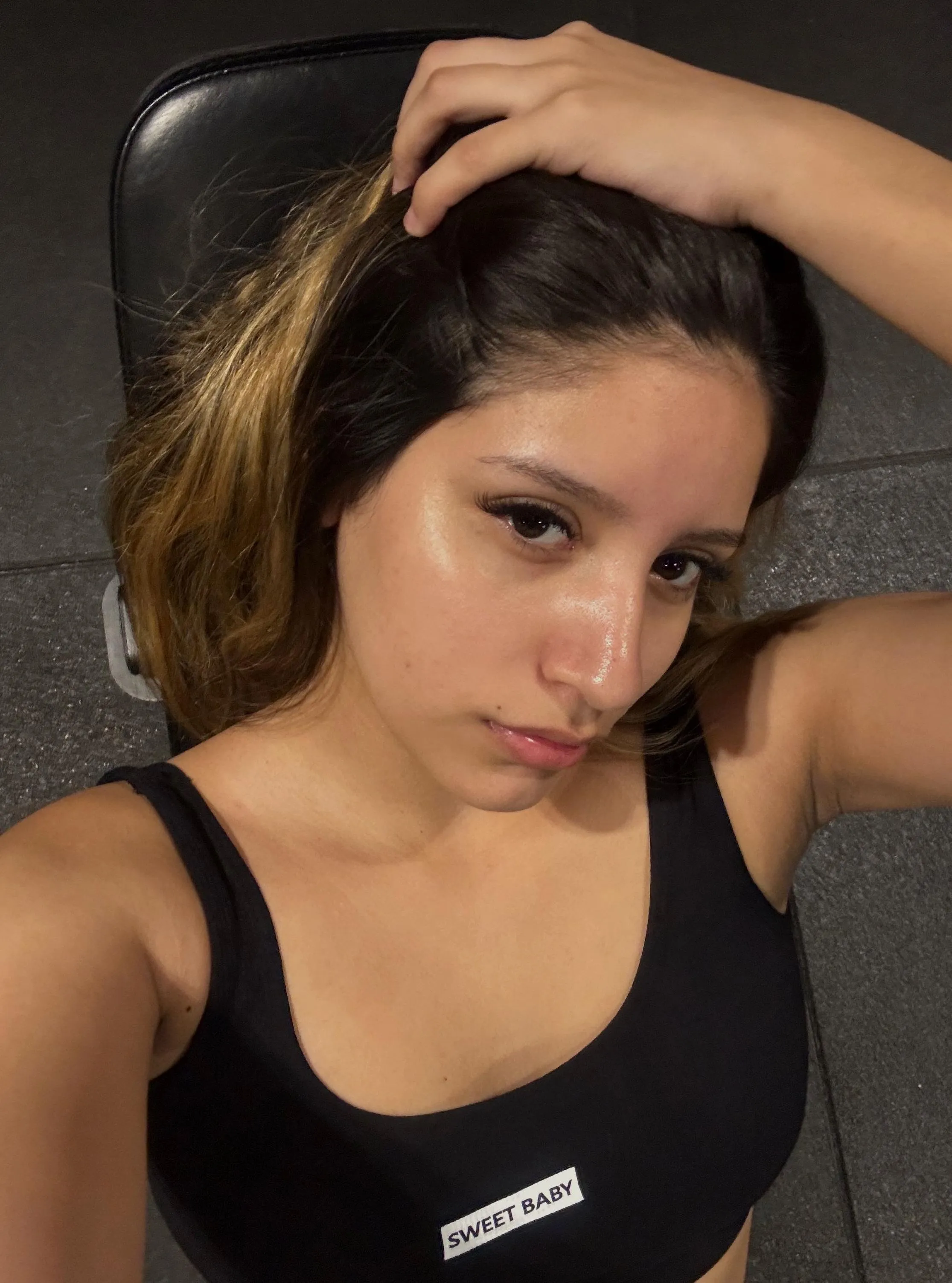 18 and on the prowl. Check comments for OF