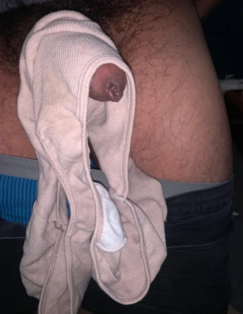 24 M4F let me cum in your panties