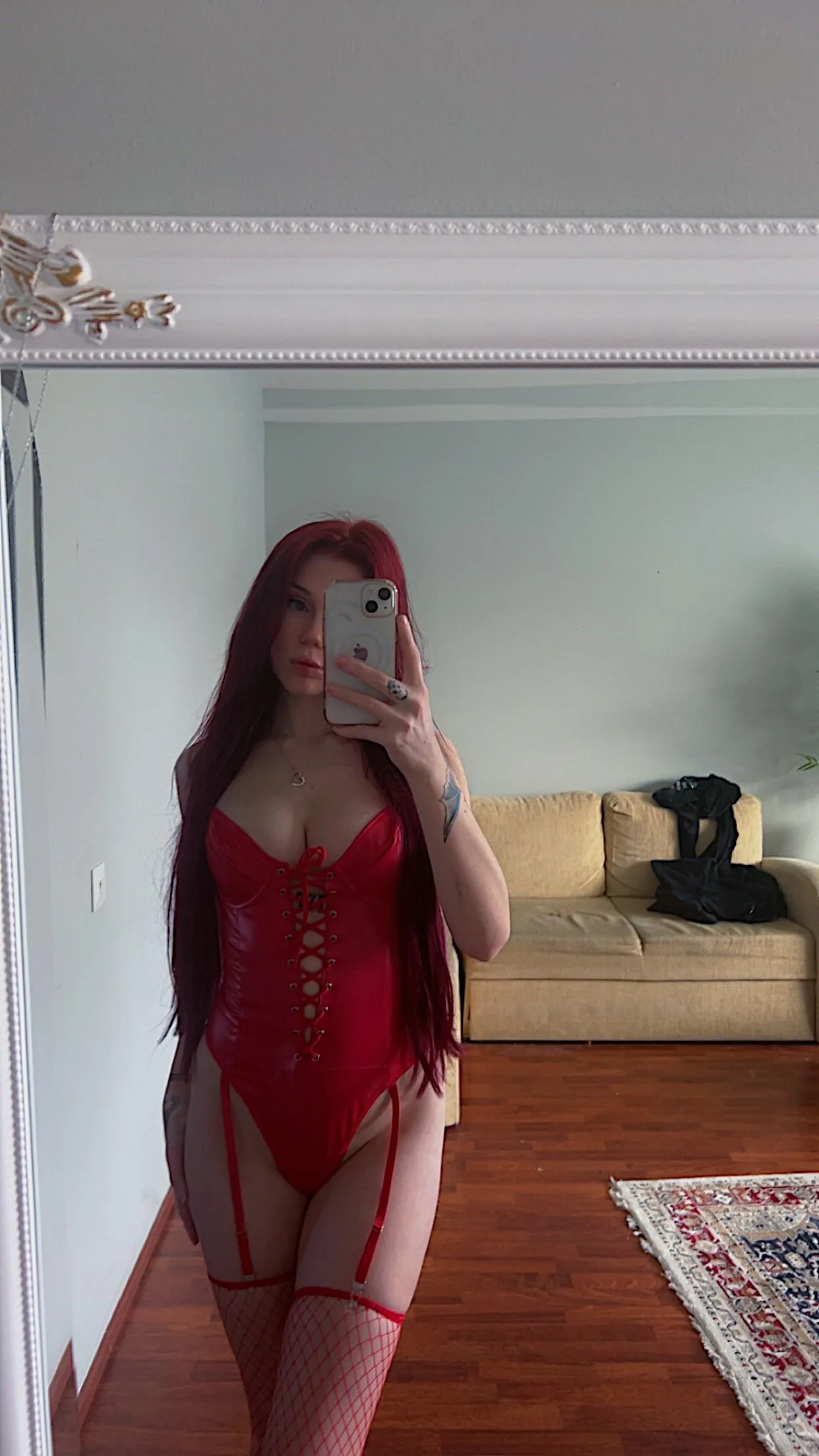 Anna mulle kyytiä tätä peiliä vasten muru 😘