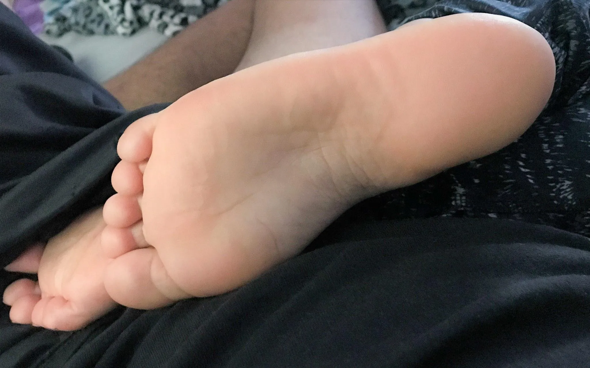 Anyone into small feet?
