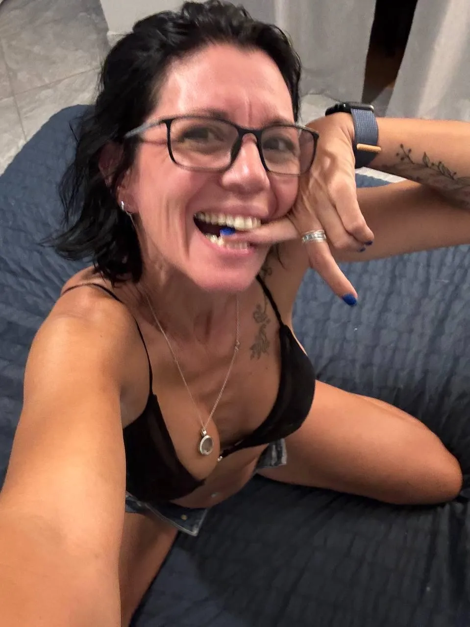 Are younger men into older Milf girls like me?