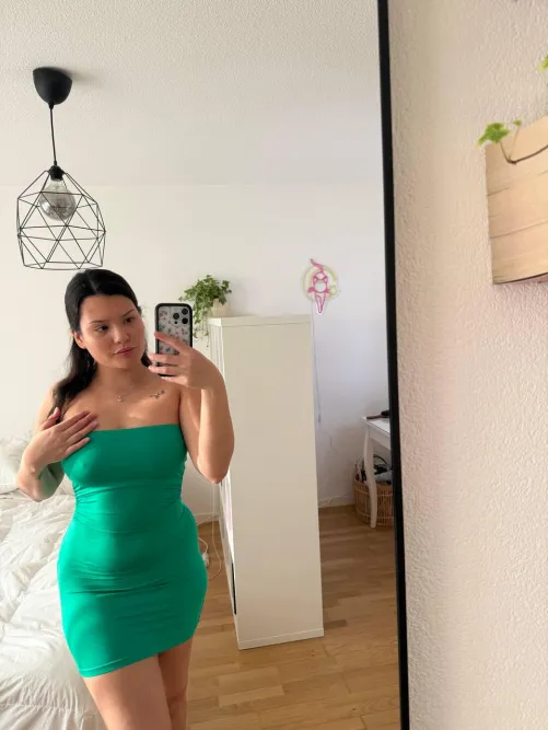 Do I look good enough to breed and fuck?