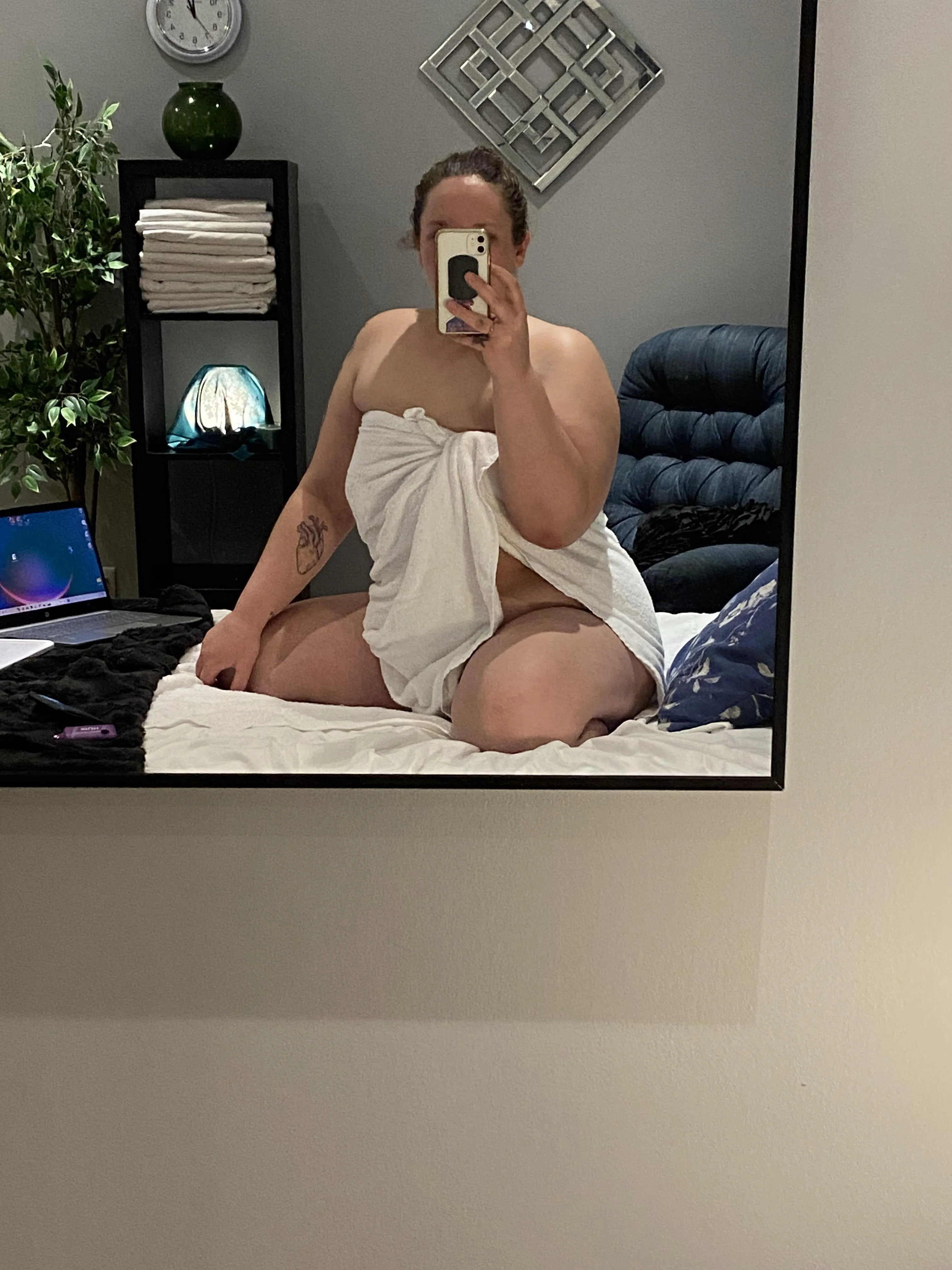 Fresh outta the shower wishing someone would come use me 😈