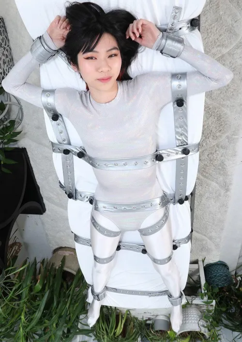 Guess I tickled my friend a bit too hard… now I’m in a bit of a sticky situation