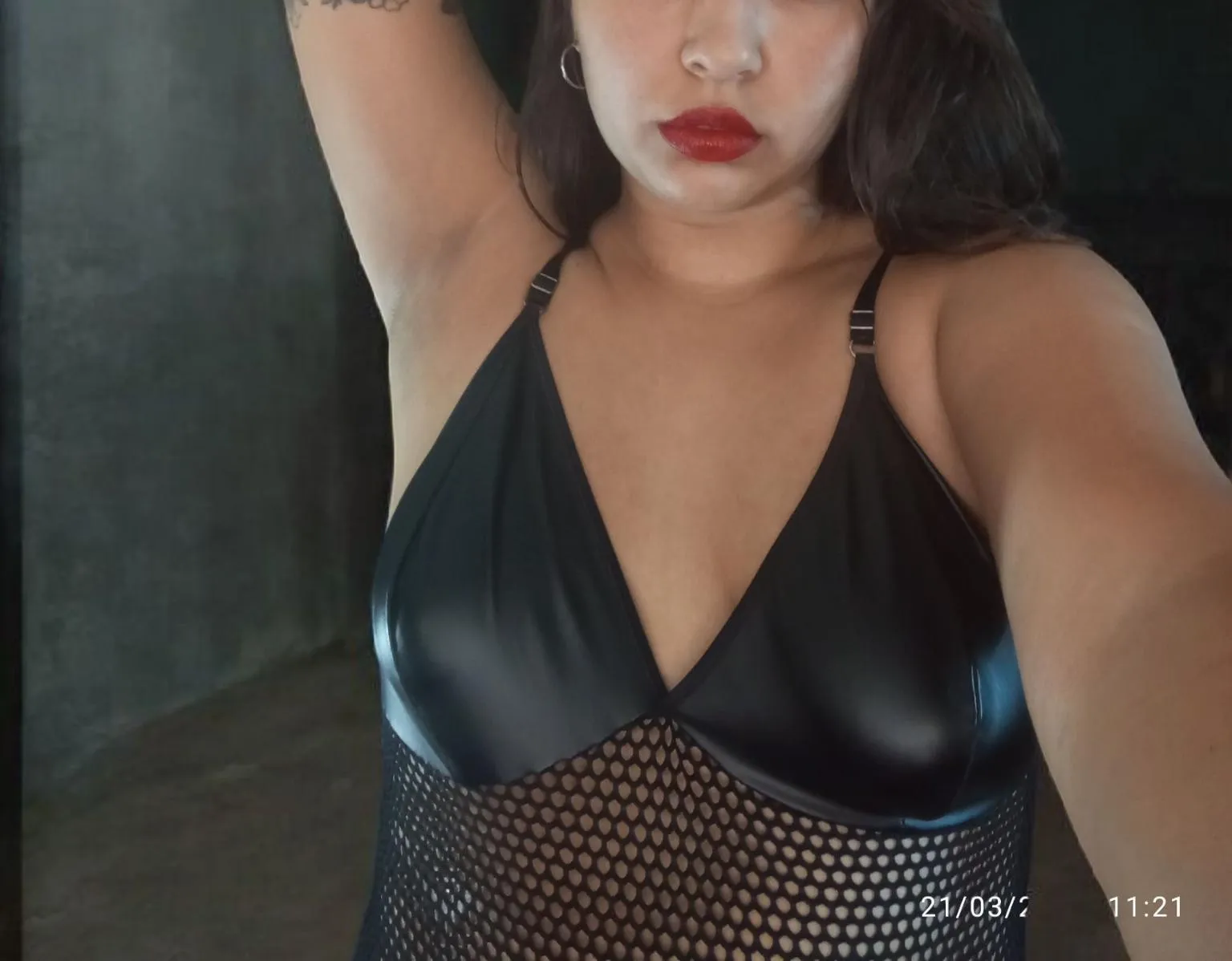 Hey Loser! today you don't deserve to see my face.