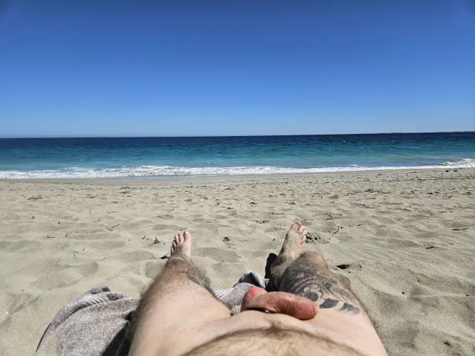 Hot and windy here at PK (M)