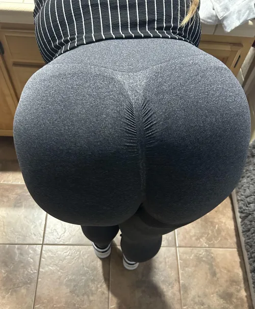 My Funday Monday Leggings! You like???