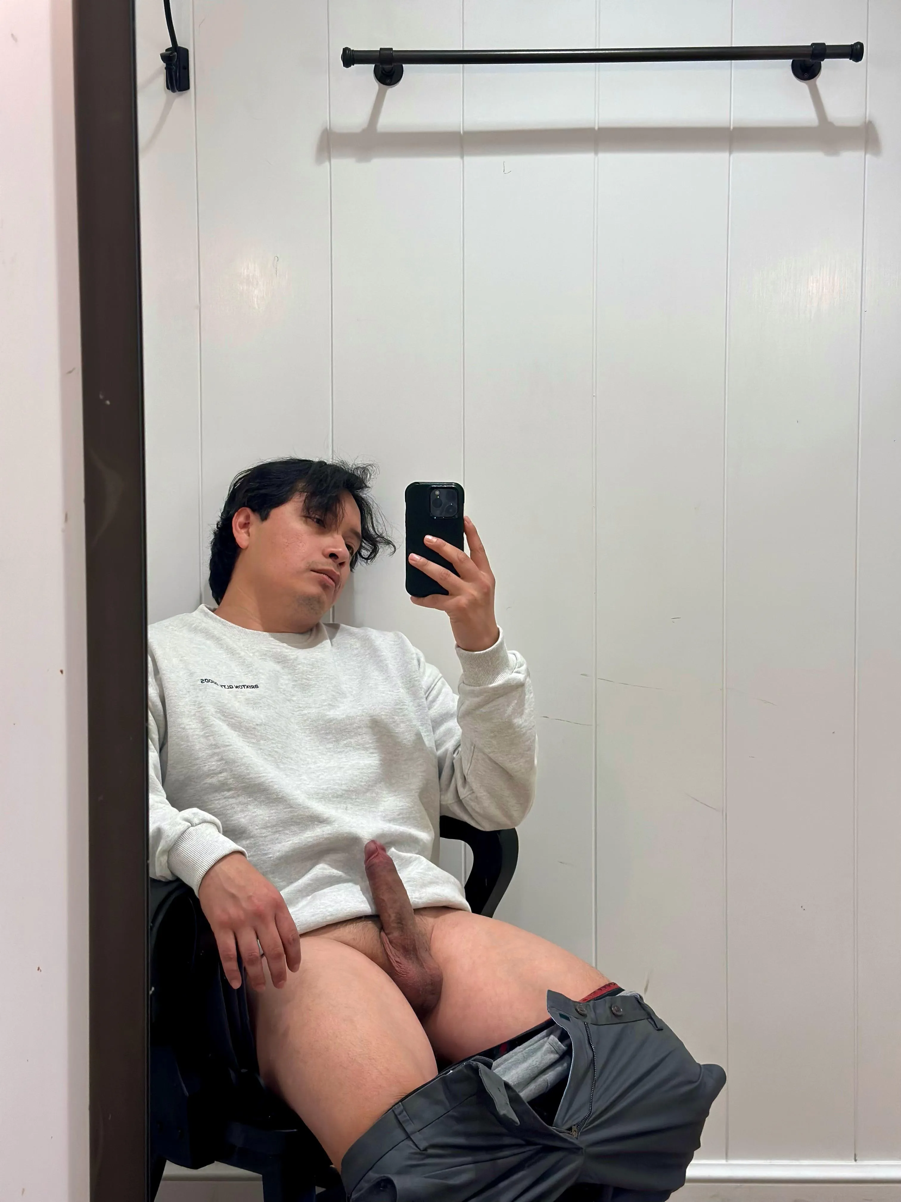 Need a pretty pussy to ride me