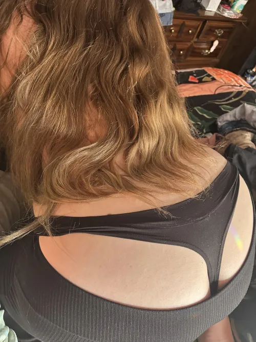 this thong would look a lot better with your hundreds tucked in it 🤭