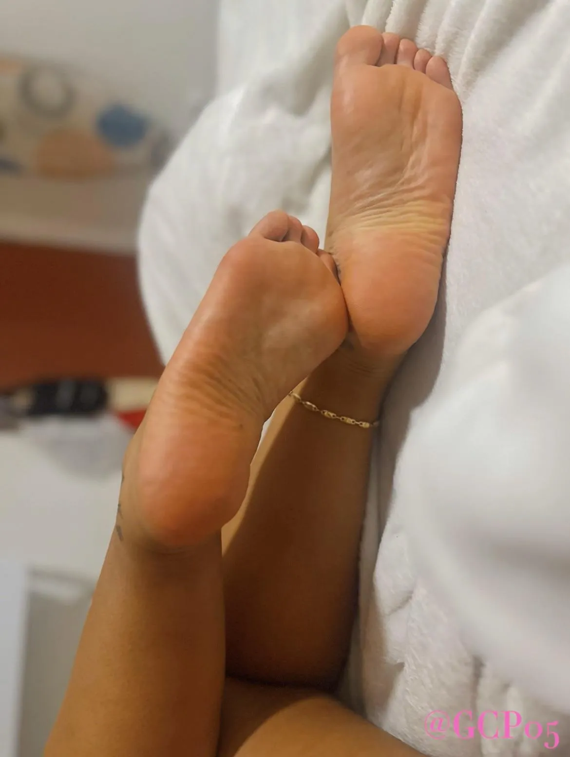 💖Who Wants To Lick 👅 My Soles ?