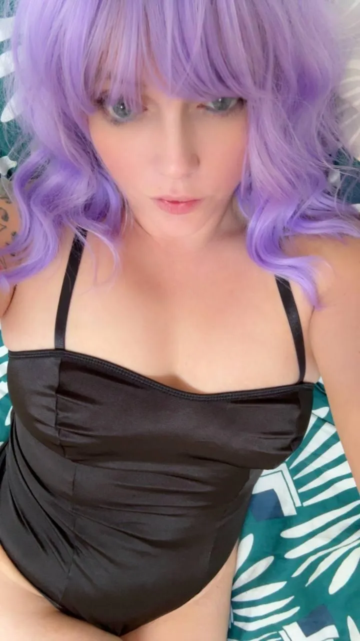 Would you masterbate with my milf body?