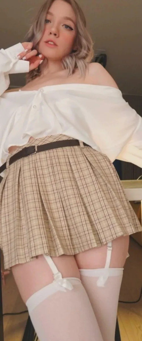 Blondes are so unpredictable when they are horny