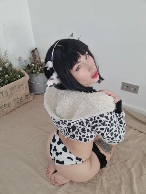 can't believe i get to sit on this ass everyday