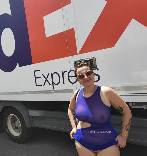 Did anyone order a 5ft UK cougar xx