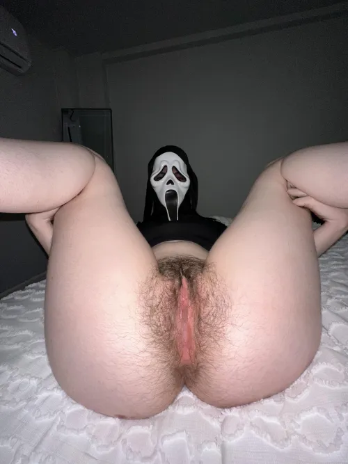 Don’t be scared 😱 if I’m like this on your bed 🛌 haha 😆 i will never shave, should I keep hairy like this????