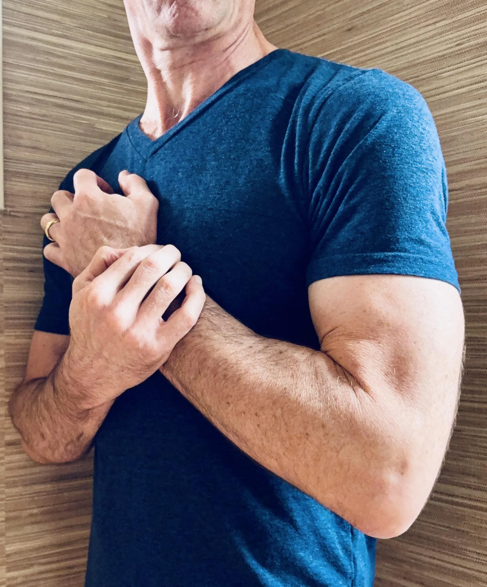 Hold (m)e close #252