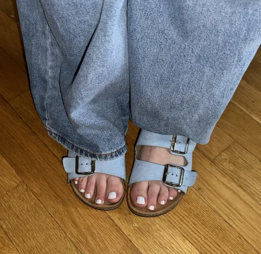 How do my feet look like today ?