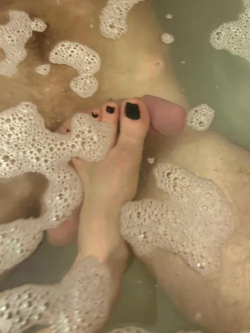 I like to crush his balls in the bath 😈
