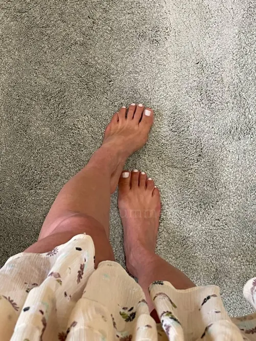 In love with my freshly painted nails