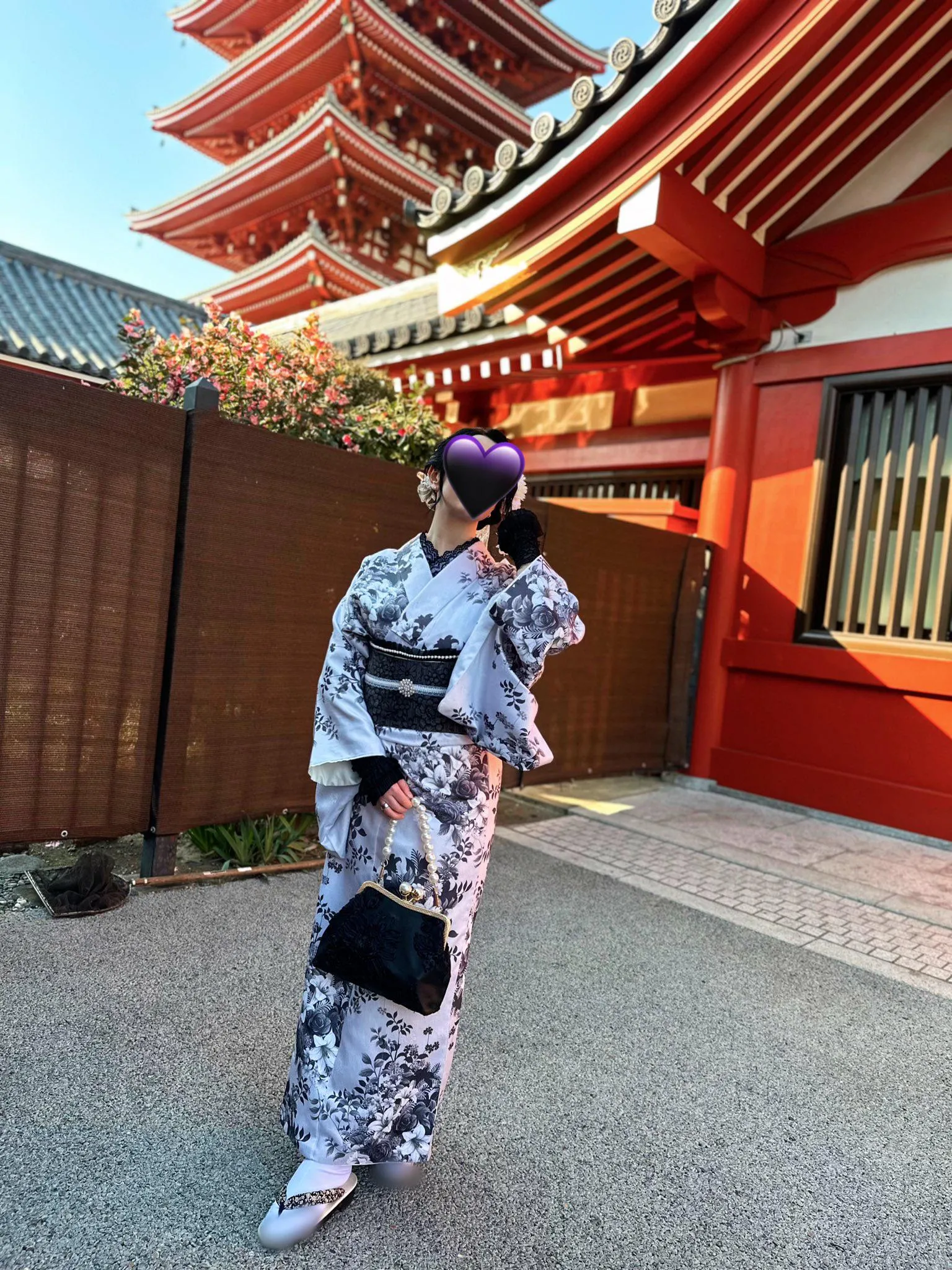 IRL Cotton slaying a kimono like the kimono queen she is