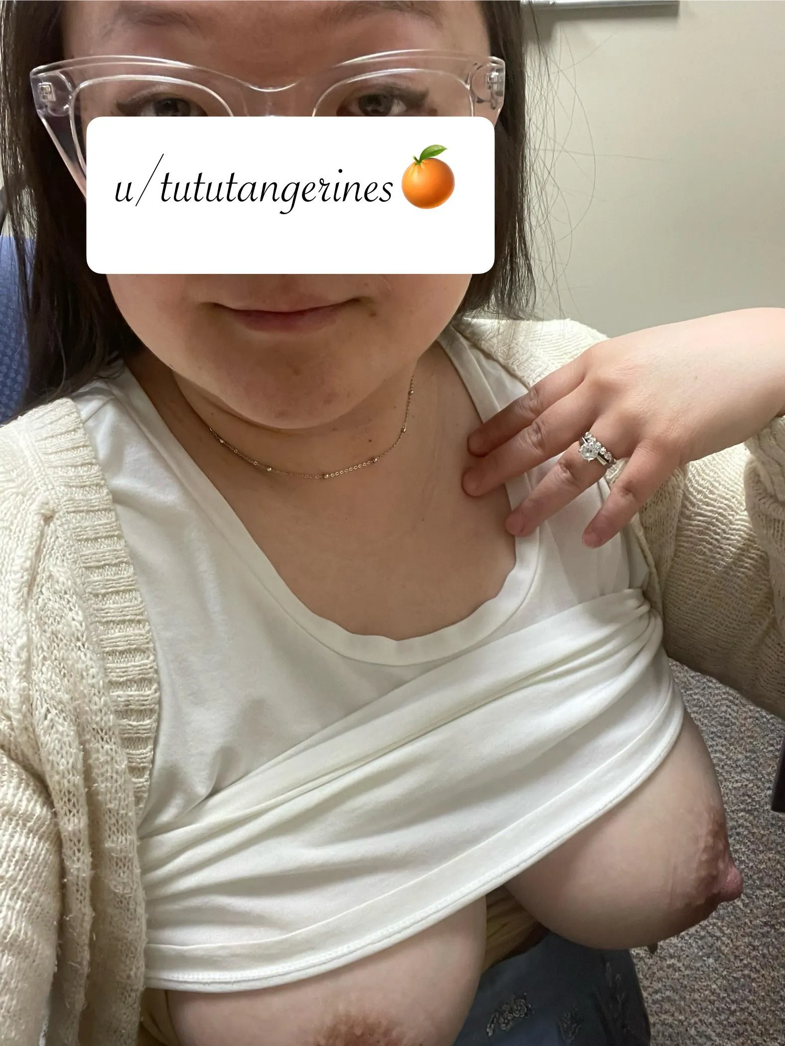 Lately I’ve been fantasizing about making hubby watch me with a younger guy. I want to corrupt him 😇😈.