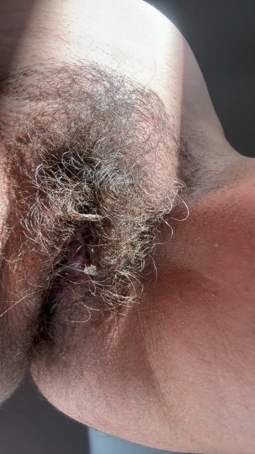 Left a treat for you in the middle of this pie 🥧 💦