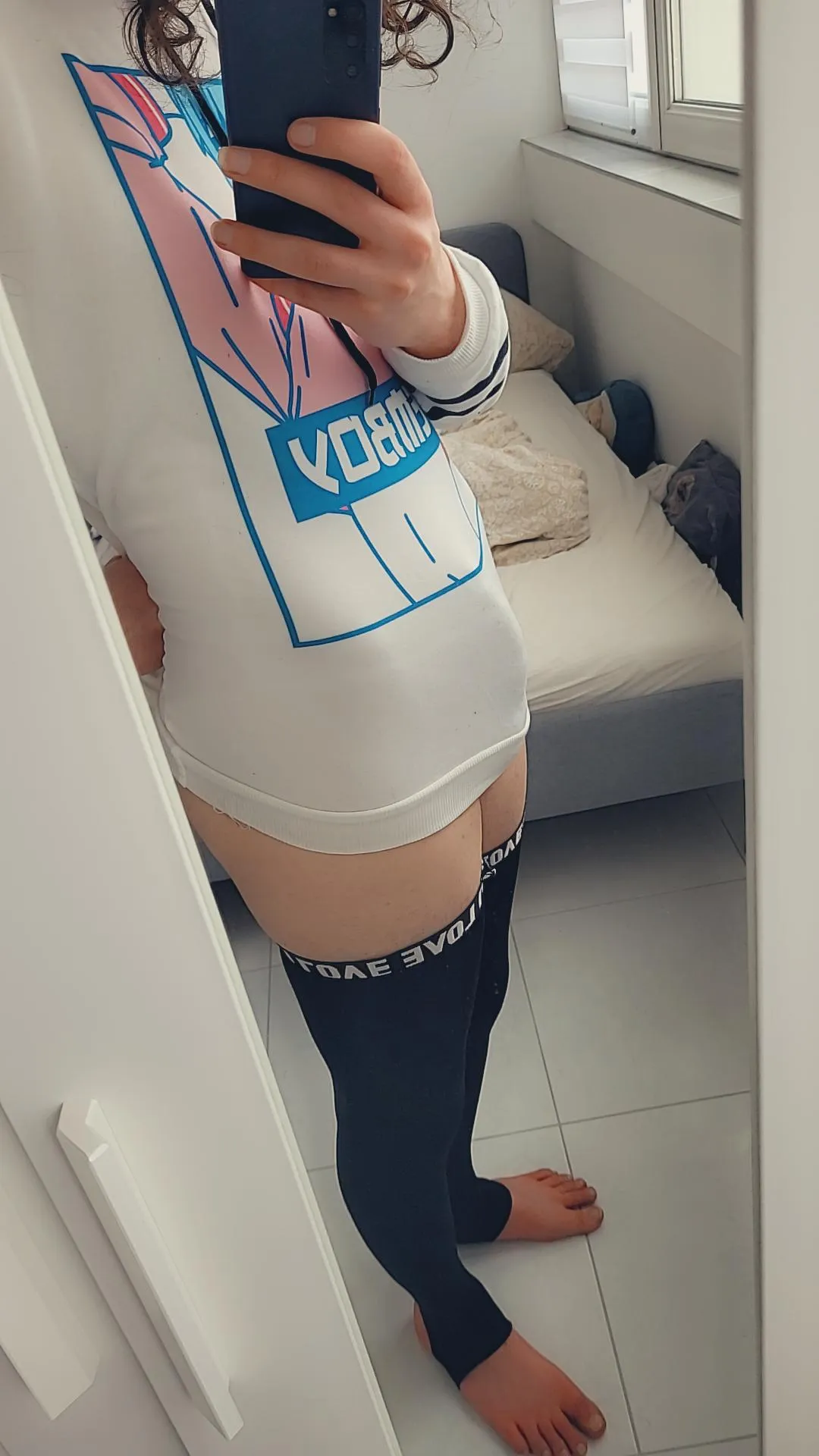 Please, I said i just wanted cuddle- ><