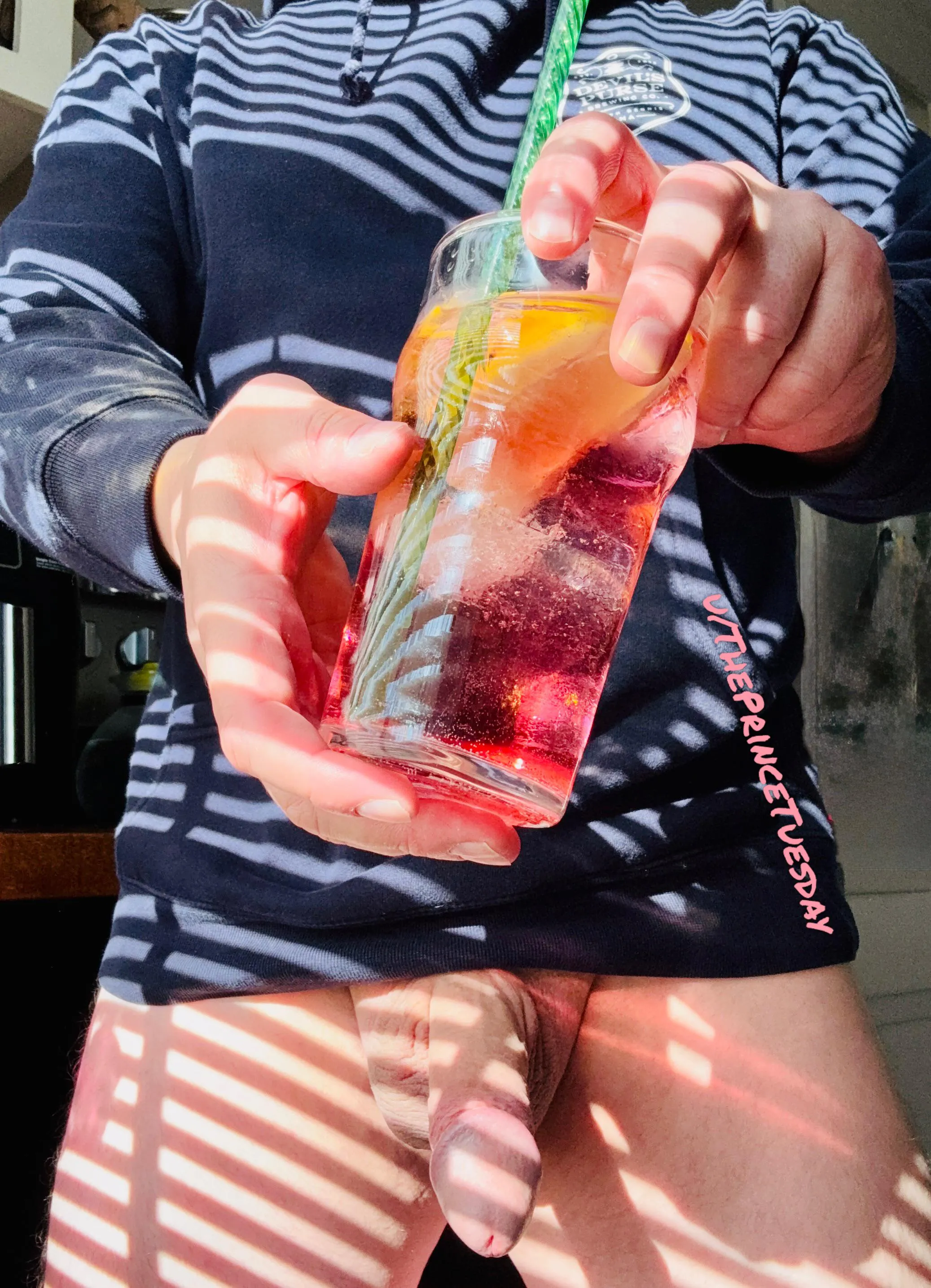 Sun beams and vodka crans! Hello Sunday afternoon!