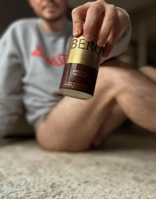 Sunday funday with my favorite non-alcoholic IPA. I can’t wait to try the Bero Italian Pils next. Who else is enjoying something today?