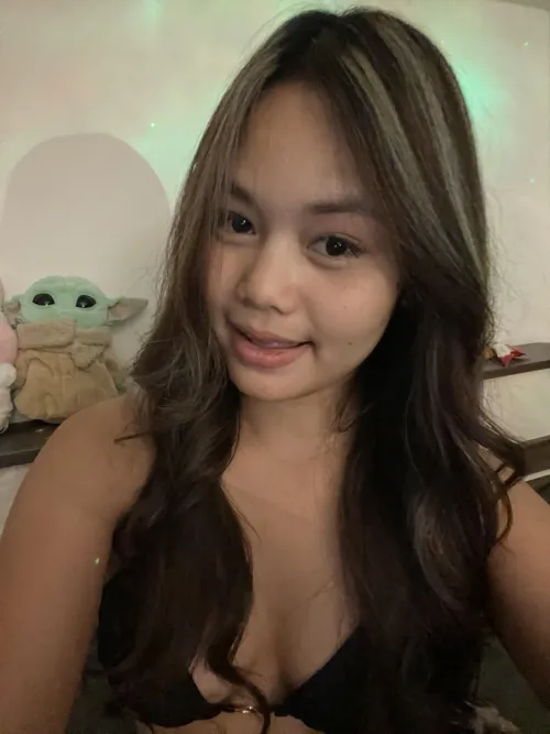 Tell me what to do, and I obeyy